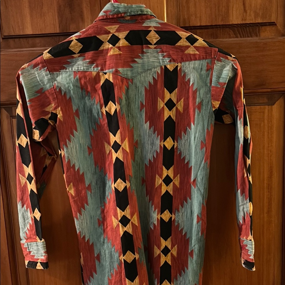 Colorful Geometric Pattern Shirt - Picture 3 of 3